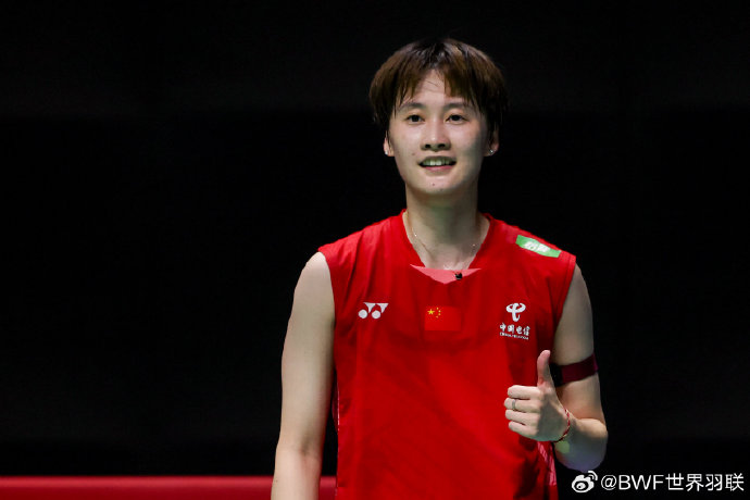 报中的他显 报中的他显