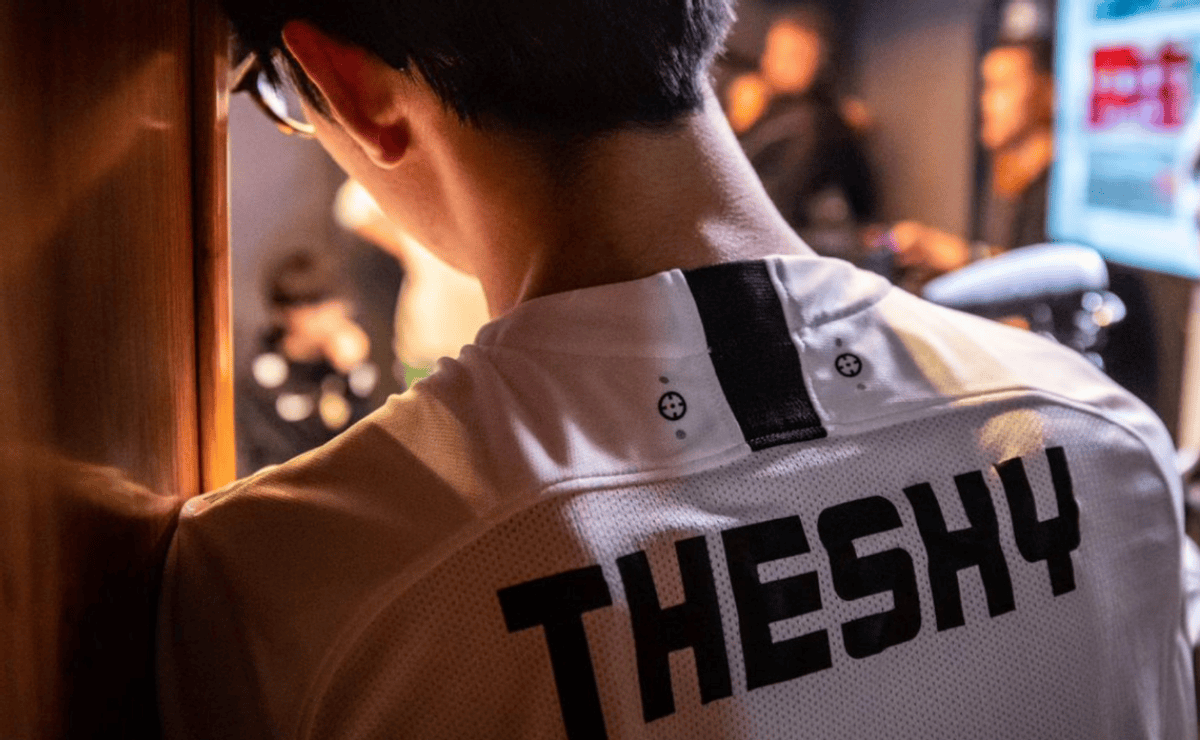 他站在NB 他站在NB