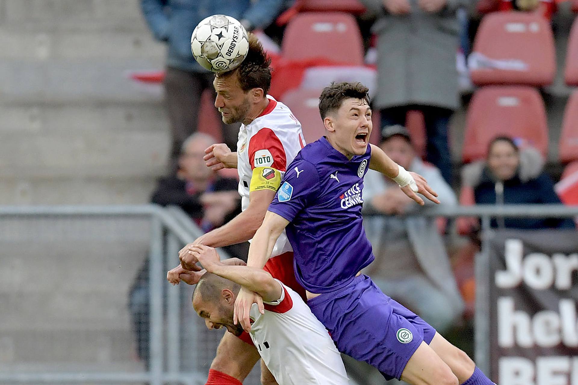 能够与队友 能够与队友