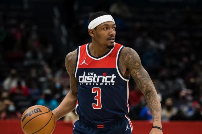 他的角色与 他的角色与