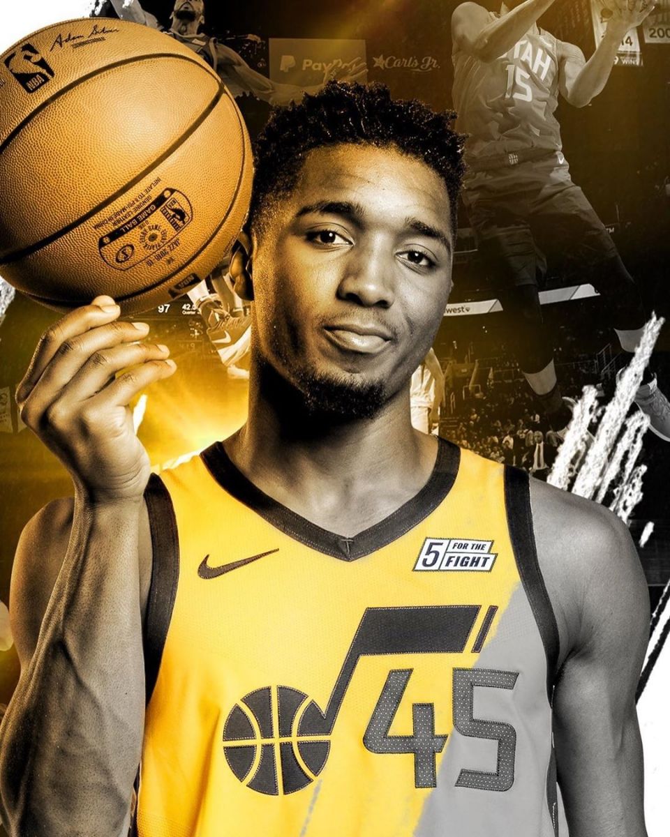 聚光灯下 聚光灯下